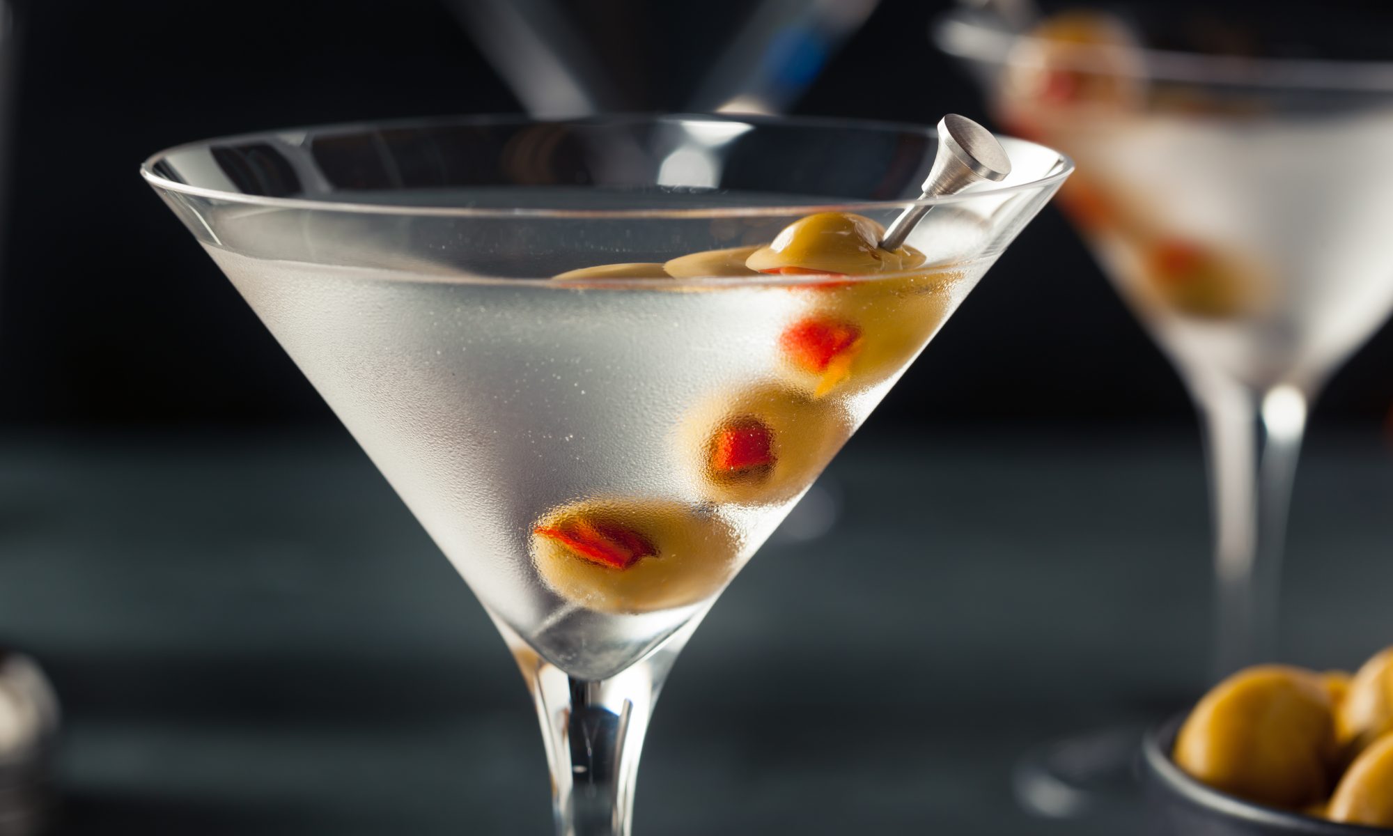 Classic shaken dry vodka martini