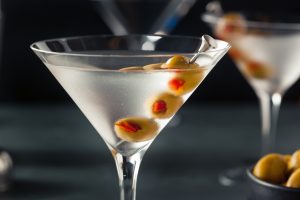 Classic shaken dry vodka martini